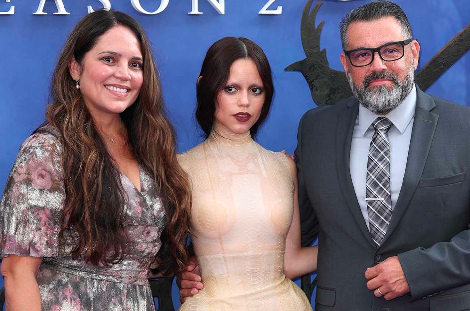 All about Jenna Ortega Father,  Mother, Family Background | Who is Borthers and Sisters of Jeena Ortega ?