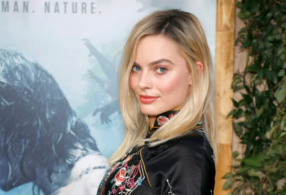 Margot Robbie Biography, Movies, Awards & 2026 Projects Hollywood Actress Facts
