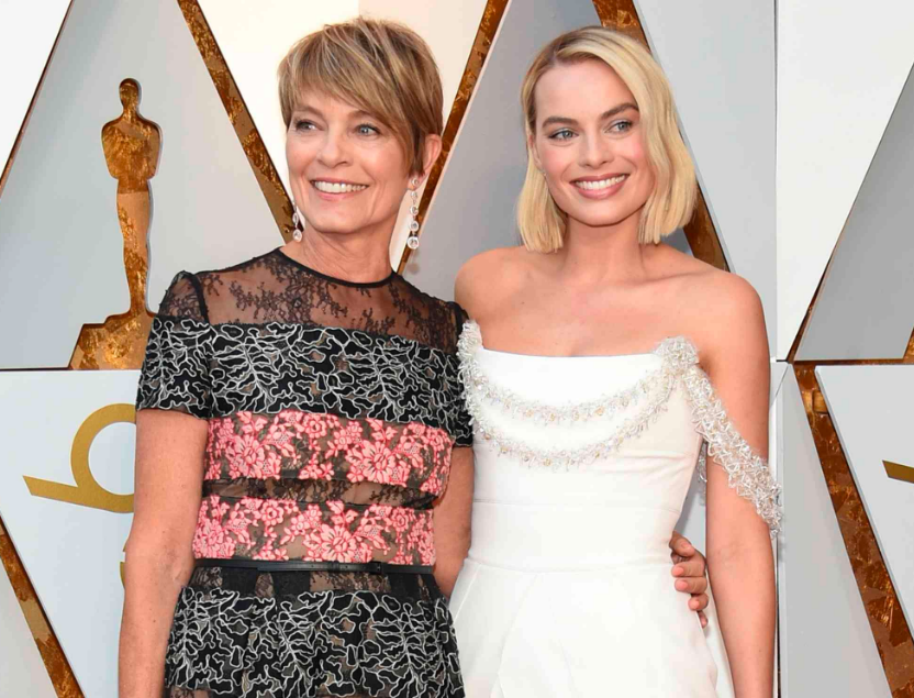 Who is Parents and siblings of Margot Robbie ? | All about of Margot Robbie Family Background
