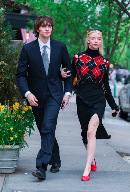 Who is Husband of Anya Taylor-Joy? | All about of Anya Taylor-Joy Childrens | All about of Anya Taylor-Joy Married date