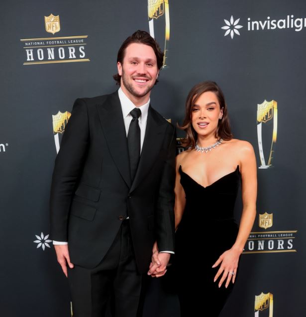 Who is Husband of Hailee Steinfeld? | All about of Hailee Steinfeld Married date Childrens 2026