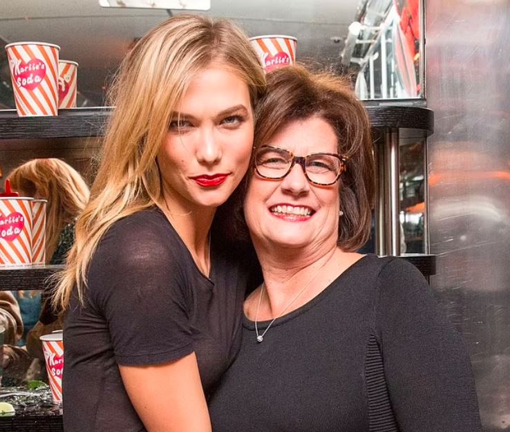 Who is Parents & Siblings of Karlie Kloss? | All about of Karlie Kloss Family Background 2026