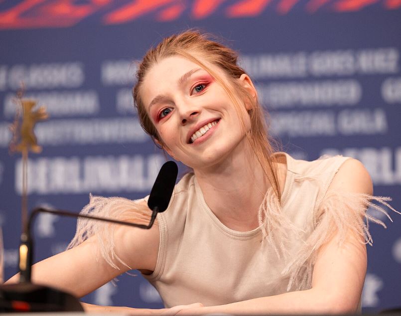 What is Income sources of Hunter Schafer? | All about of Hunter Schafer Net worth | What is Net worth of Hunter Schafer in 2026?