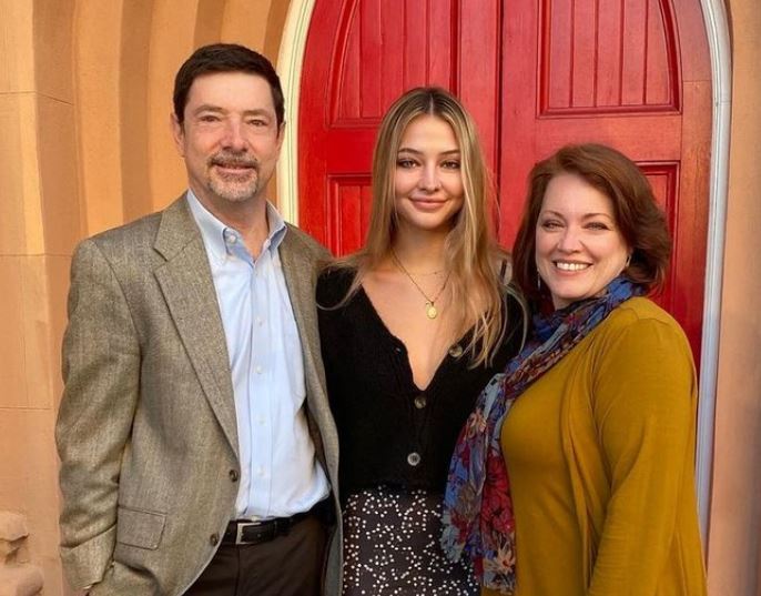 Who is Parents of Madelyn Cline? | Who is Brothers and sisters of Madelyn Cline? | All about of Madelyn Cline Family Background 2026