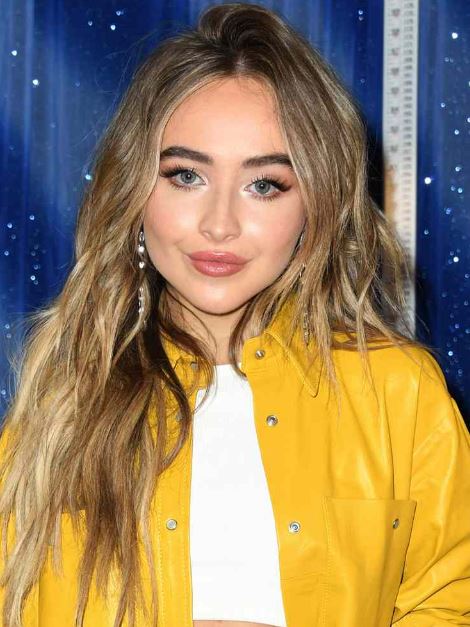Is she Sabrina Carpenter was Married? | Who is Current Boyfreind of Sabrina Carpenter? | All about of Sabrina Carpenter Relationship status | All about Sabrina Carpenter past Relationship