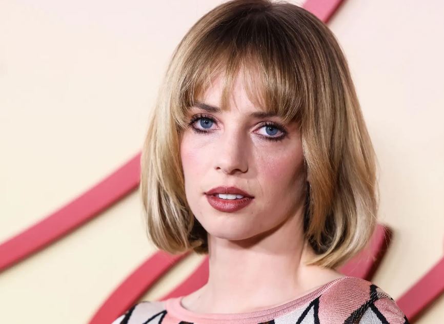 Maya Hawke net worth and income sources 2026