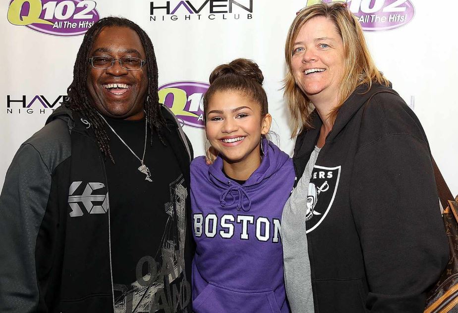 Zendaya family background parents and siblings